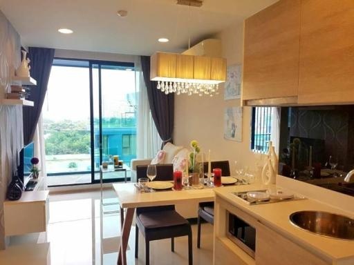 Acqua Condo35sqmPool ViewHigher FloorpropertyviewsEntrance2