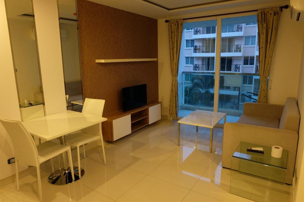 Amazon Residence By IAfacilitiesFamily Room1