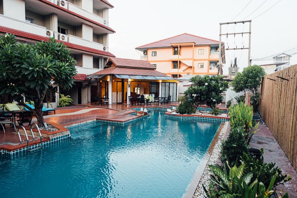 Gazebo Resort PattayafacilitiesSwimming Pool1