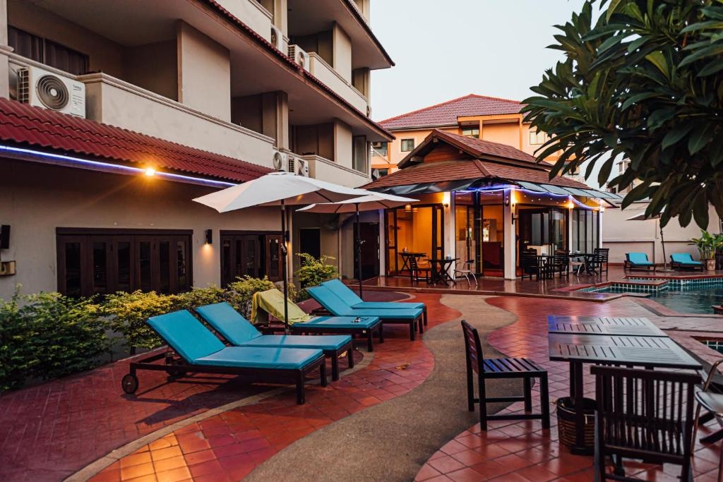 Gazebo Resort PattayafacilitiesSwimming Pool2