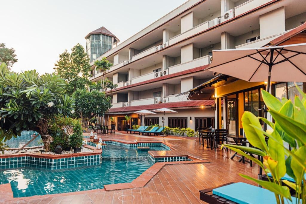 Gazebo Resort PattayafacilitiesSwimming Pool7