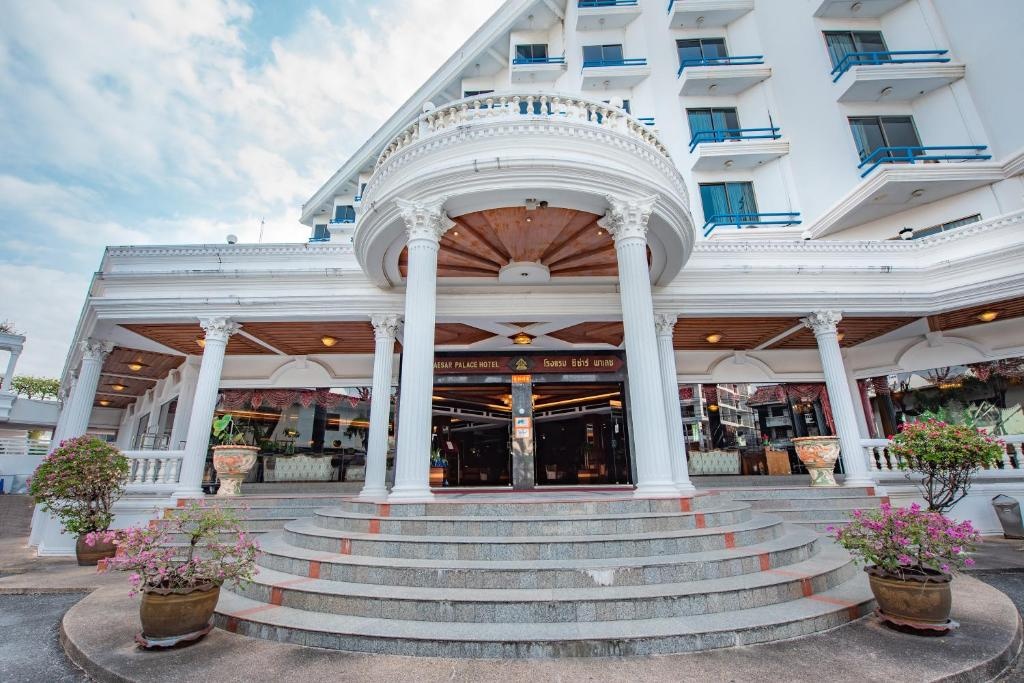 Caesar Palace HotelpropertyviewsEntrance3