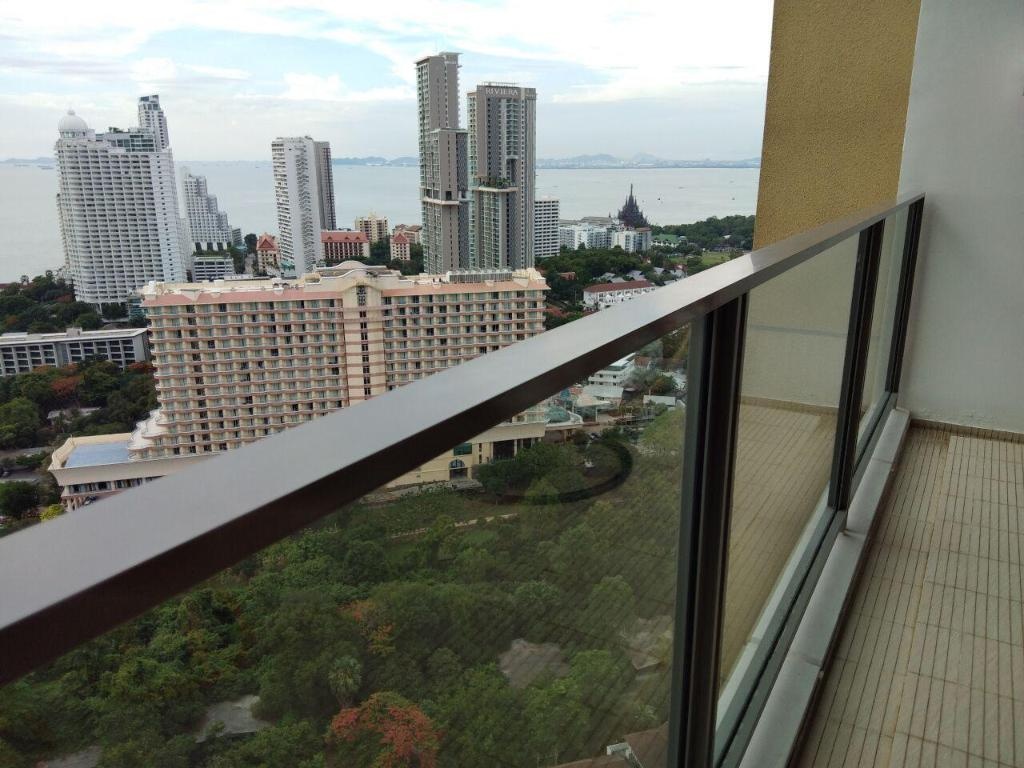 Pattaya Northpoint Floor 28 Room With Sea ViewfacilitiesBalconyterrace4