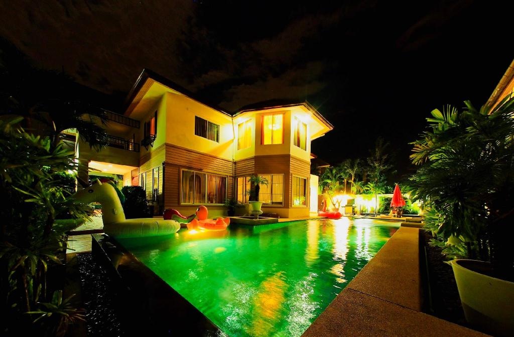 FARAH HOUSE By THE SIGNATURE VILLAfacilitiesPrivate Pool2