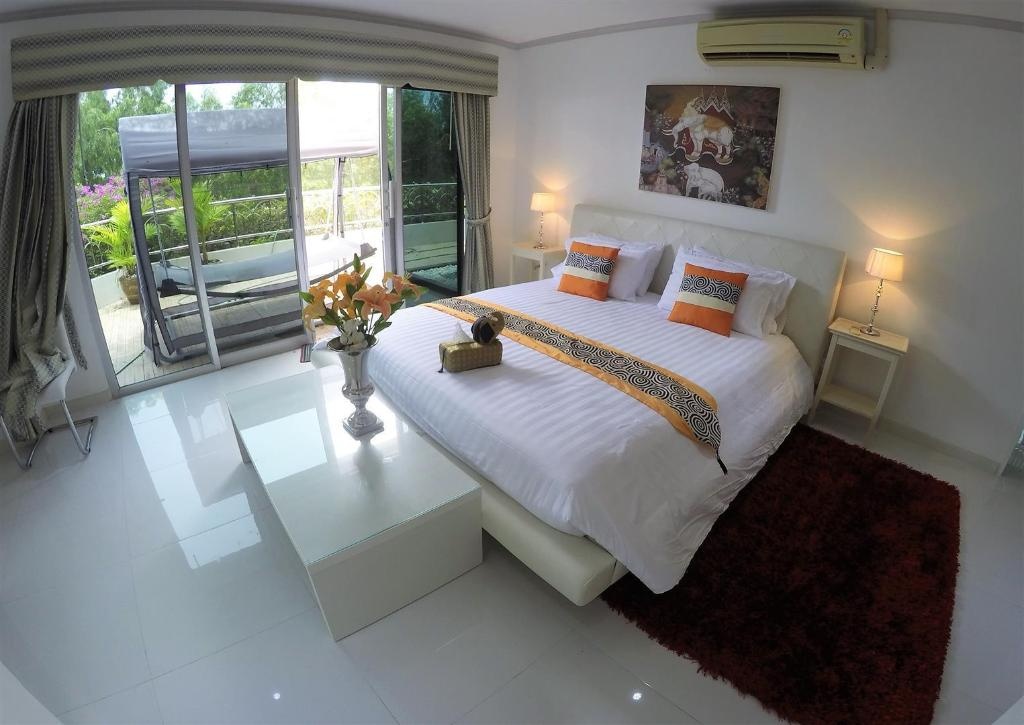 Deluxe 2 BR Nordic Terrace Condo 173 Sqm WiFifacilitiesBedroom1