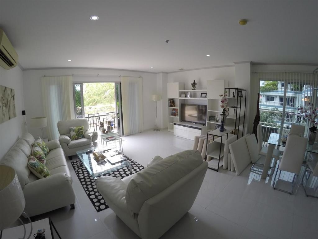 Deluxe 2 BR Nordic Terrace Condo 173 Sqm WiFipropertyviewsInterior View1