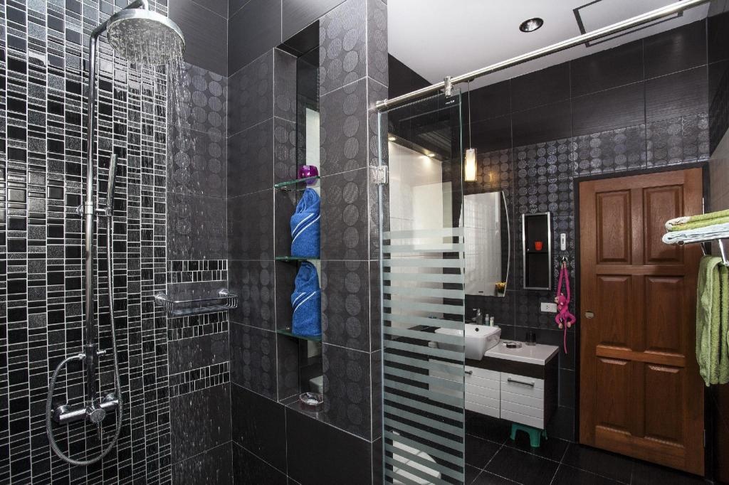 Villa Laima 3 Bedroom Pool VillafacilitiesShower16