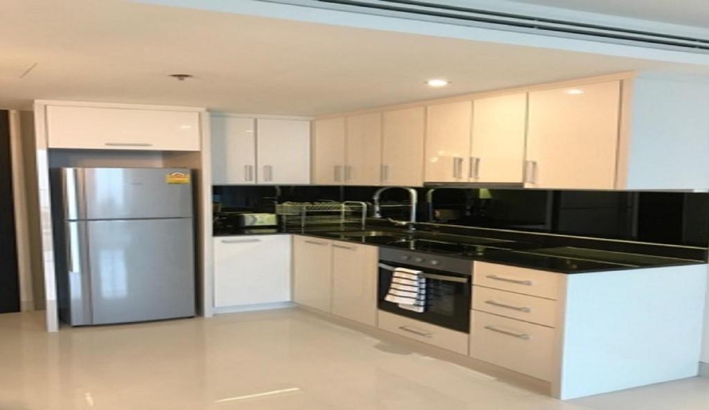 Sparkling Ocean Views King Bed Fast WIFI 200100facilitiesKitchen3