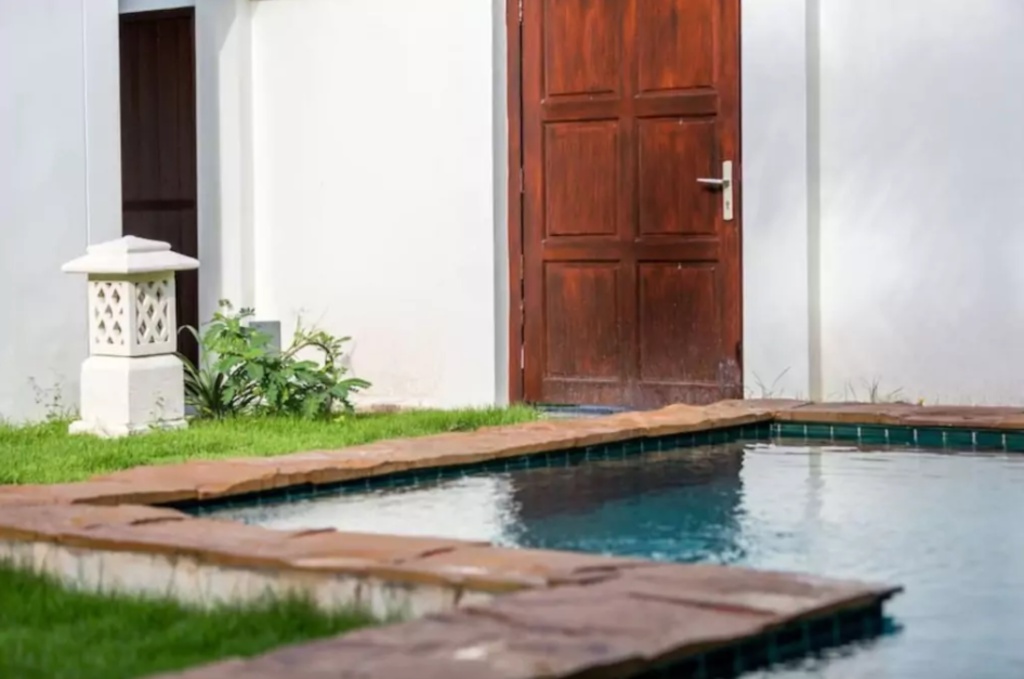 Luxury Pool Villa Private Beach In PattayafacilitiesSwimming Pool7