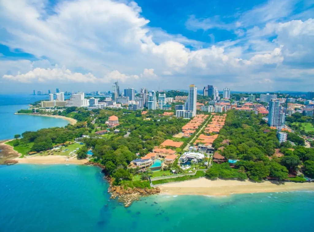 Luxury Pool Villa Private Beach In PattayapropertyviewsView1