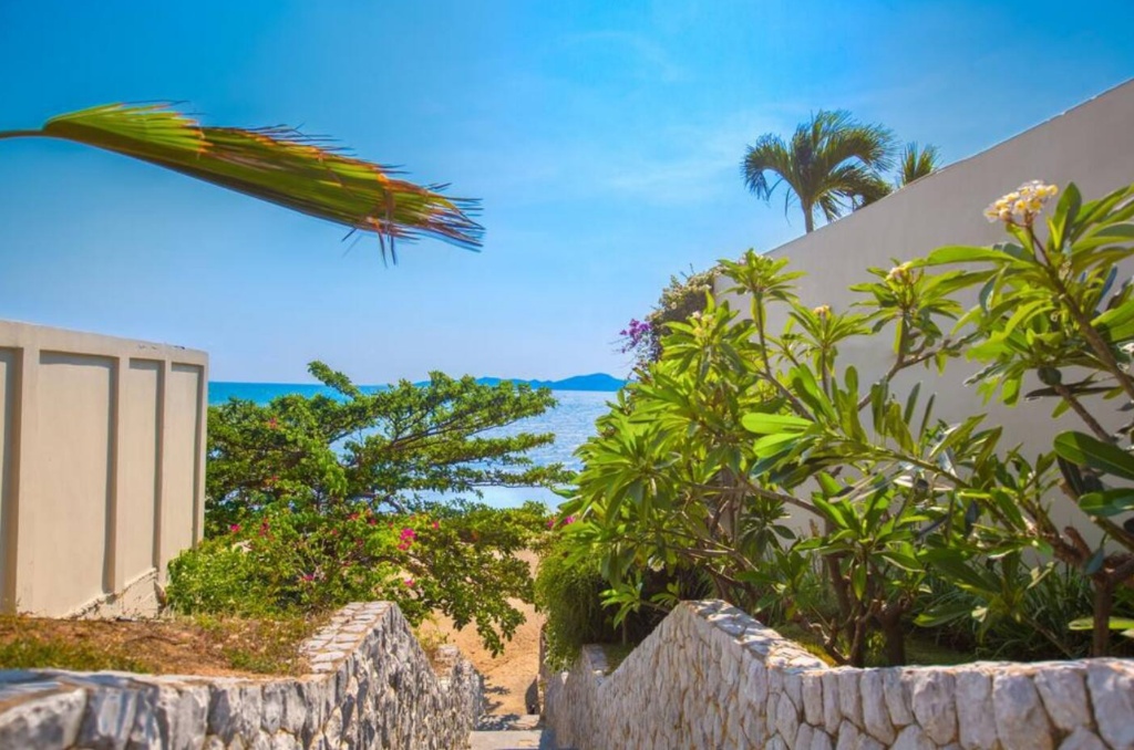 Luxury Pool Villa Private Beach In Pattayaroomsrooms Image 22