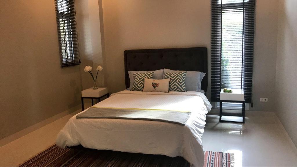 Luxury Swimming Pool Villa In PattayafacilitiesBedroom24