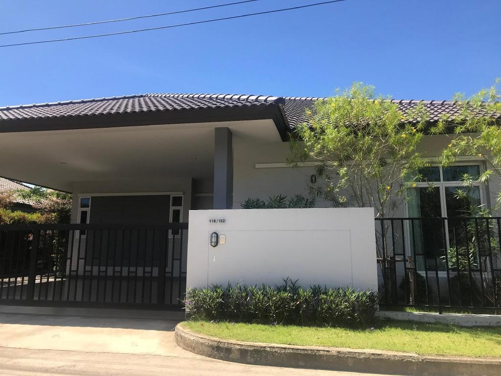 Luxury Swimming Pool Villa In PattayapropertyviewsEntrance1