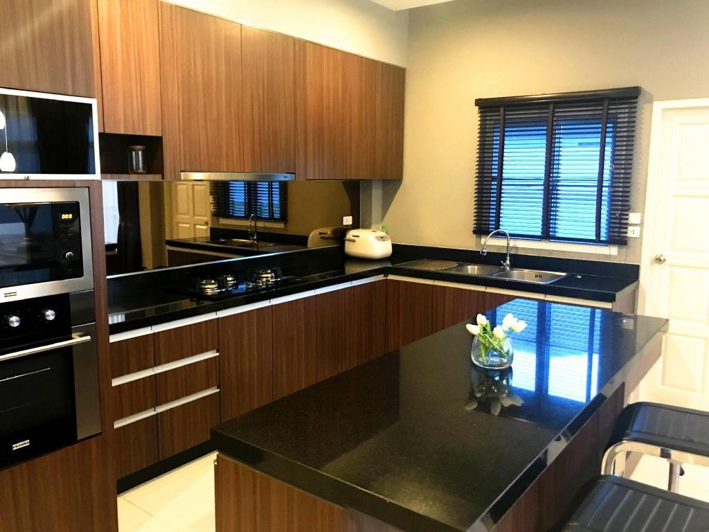 Luxious Private Swimming Villa Perfect For FamilyfacilitiesKitchen3