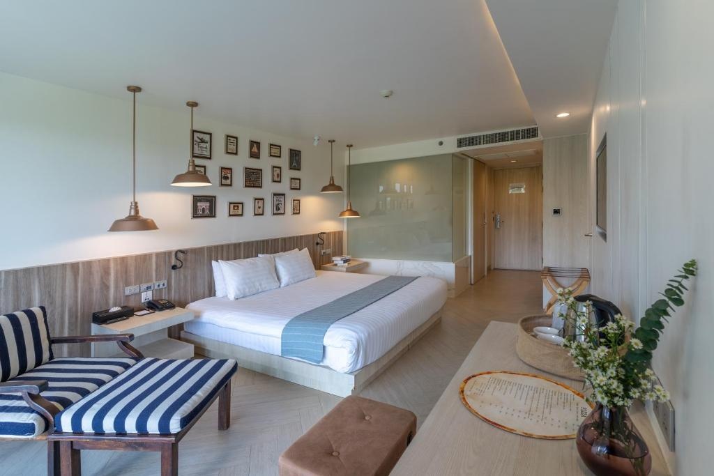 Golden Tulip Pattaya Beach Resortroomsrooms Image 3232
