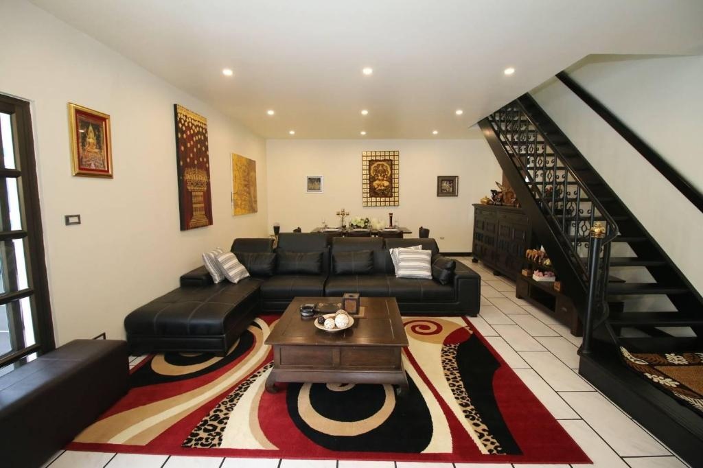 Pattaya 161 VillapropertyviewsLobby3