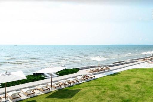 21Front Row Beach Lux X Veranda Residence PattayafacilitiesPrivate Beach12