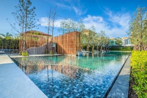 21Front Row Beach Lux X Veranda Residence PattayafacilitiesSwimming Pool Outdoor3