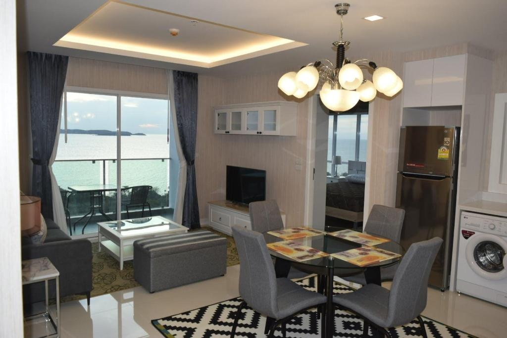 Stunning Luxury And Unique Full Seaview ApartmentpropertyviewsInterior View1