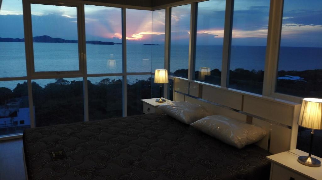 Stunning Luxury And Unique Full Seaview Apartmentroomsrooms Image 11