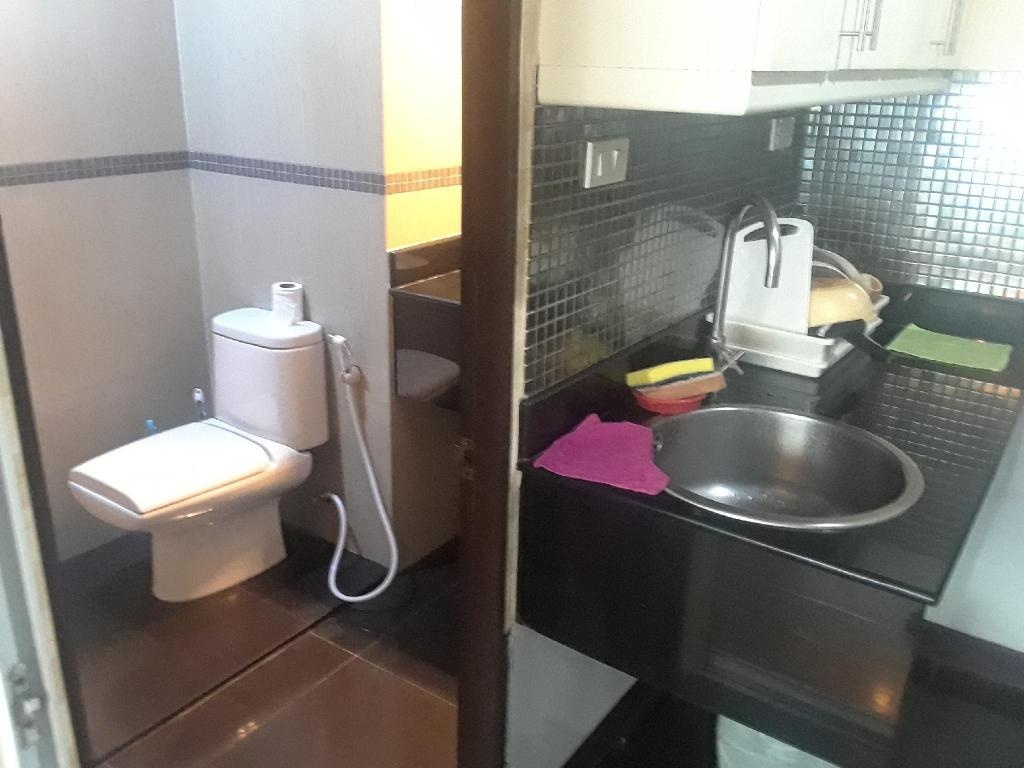 Private Bedroom Bathroom In Central PattayafacilitiesKitchen1