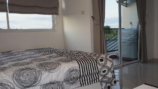 Trio Gems Condo Pattaya Thailandroomsrooms Image 2323