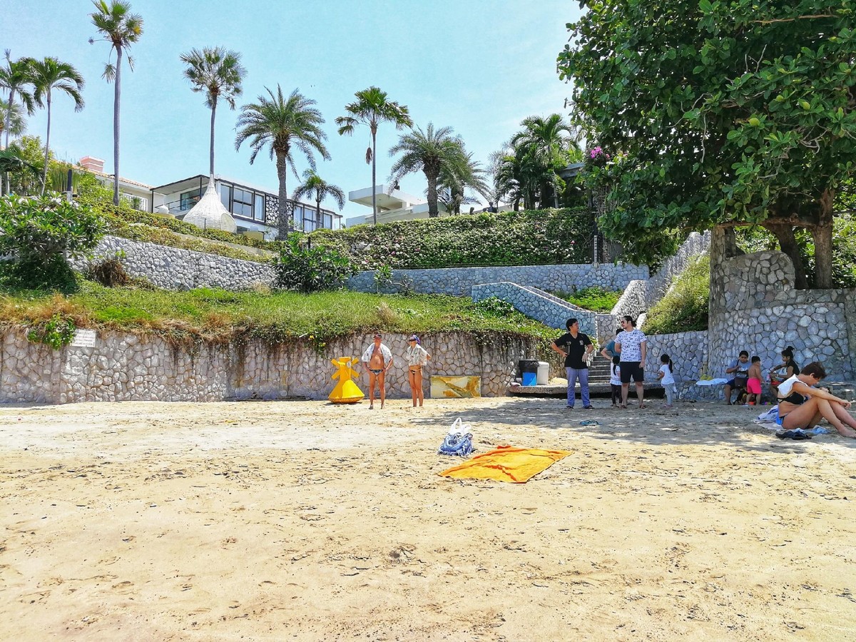 98 The Beach Villa FacilitiesPrivate Beach 19