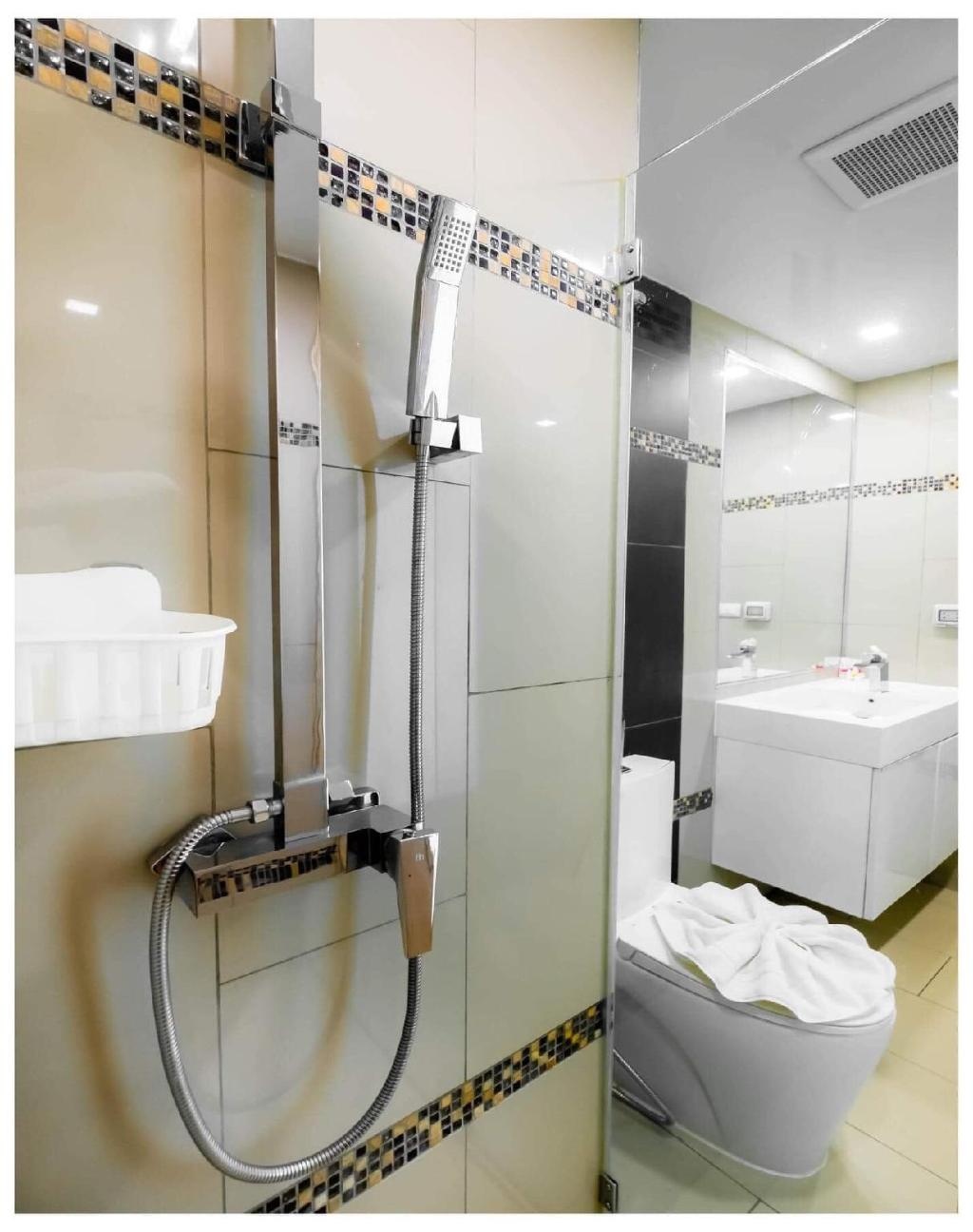 Water Park 1 BedfacilitiesShower22