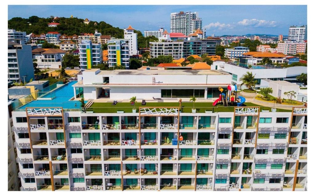 Water Park 1 BedpropertyviewsExterior View5