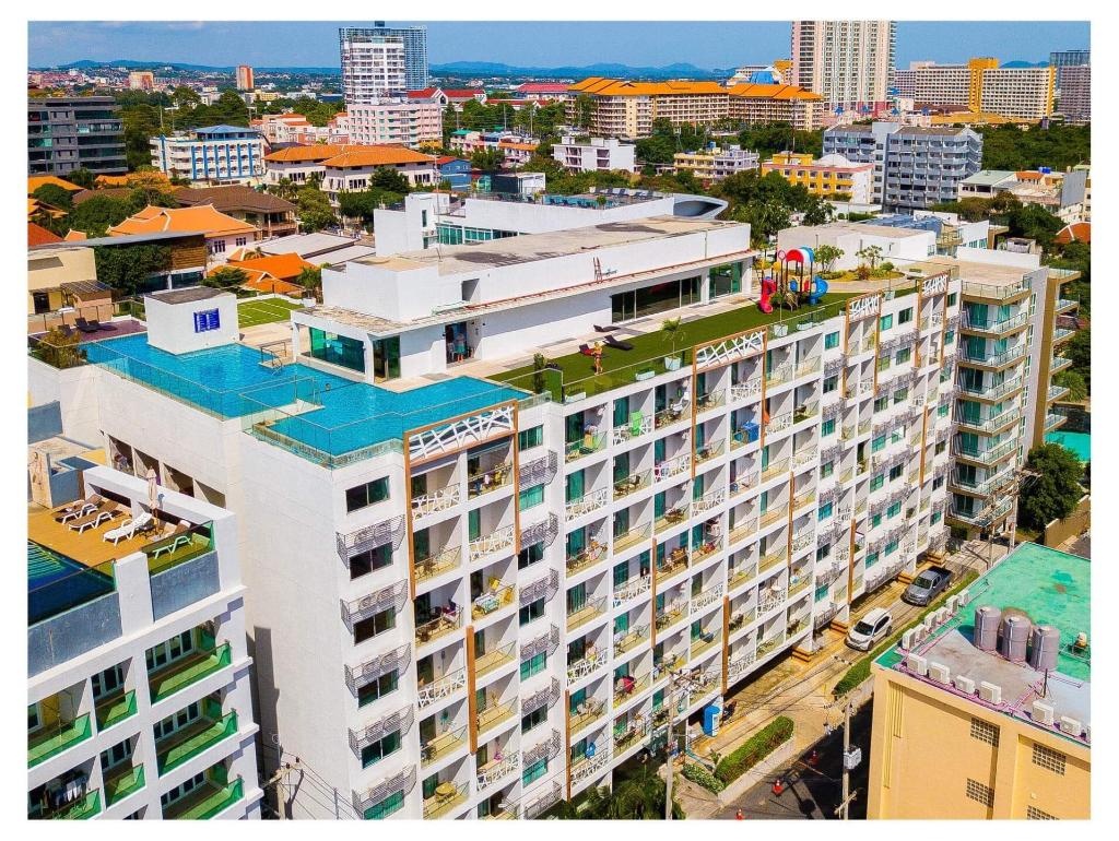 Water Park 1 BedpropertyviewsExterior View7