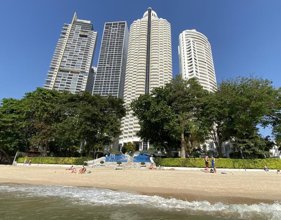 Sky Beach ApartmentfacilitiesBeach6