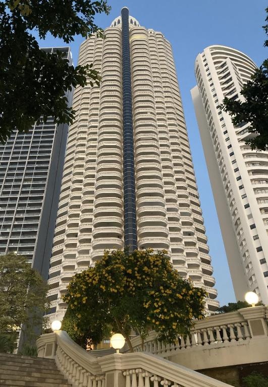 Sky Beach ApartmentpropertyviewsExterior View6