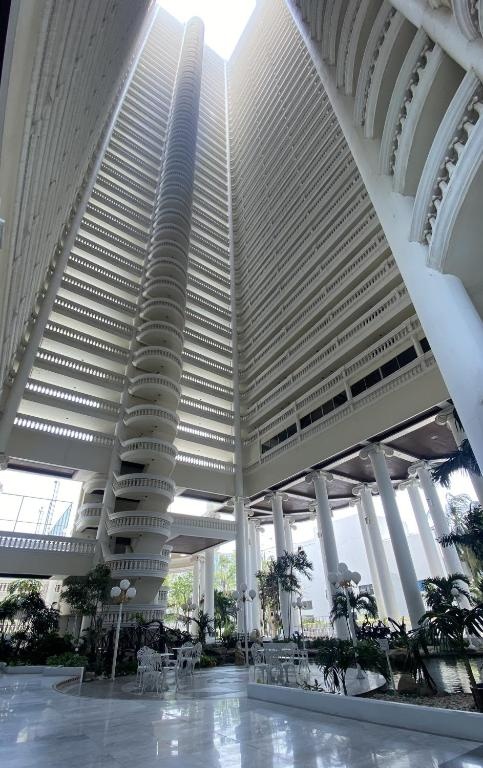Sky Beach ApartmentpropertyviewsExterior View8