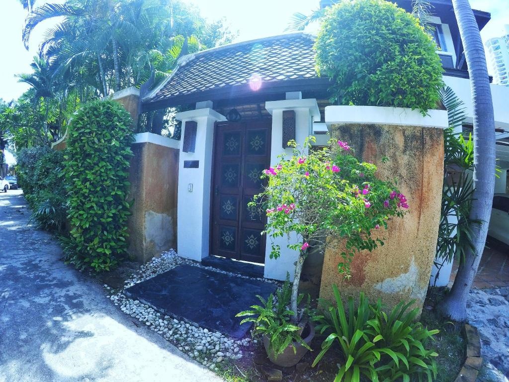JimmyVipHouse Dharawadi VillapropertyviewsEntrance10
