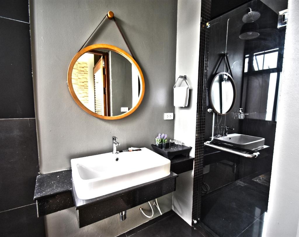 Penny Farthing Private Pool VillafacilitiesBathroom13