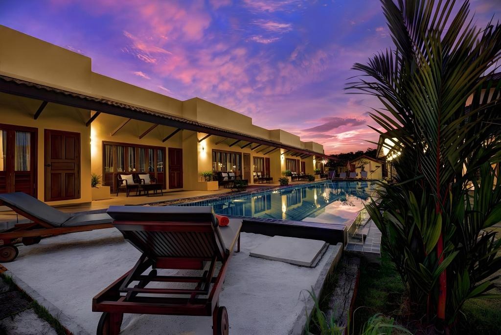 Marigold Resort 9BR W Large Pool GardenfacilitiesBedroom3