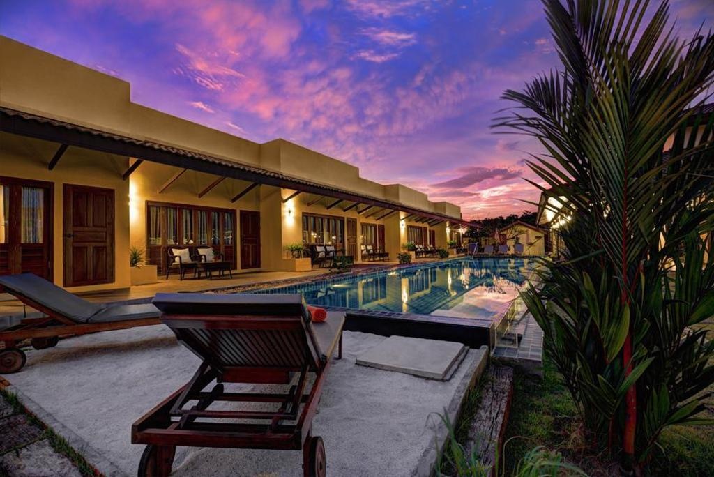 Marigold Resort 7BR W Large Pool GardenfacilitiesSwimming Pool Outdoor12