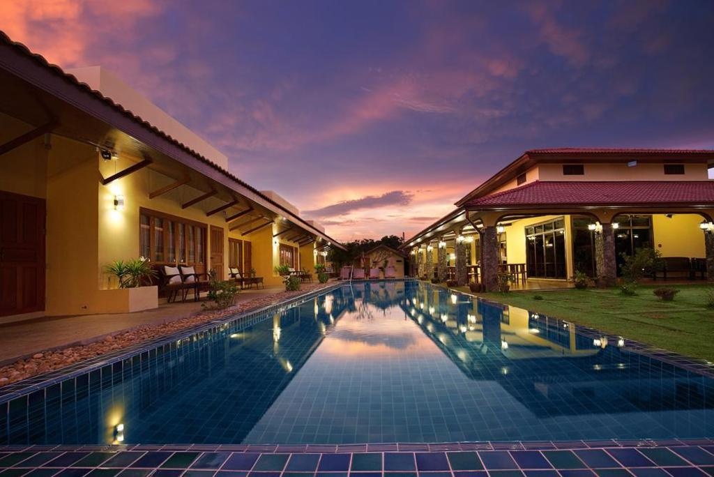 Marigold Resort 7BR W Large Pool GardenfacilitiesSwimming Pool Outdoor16