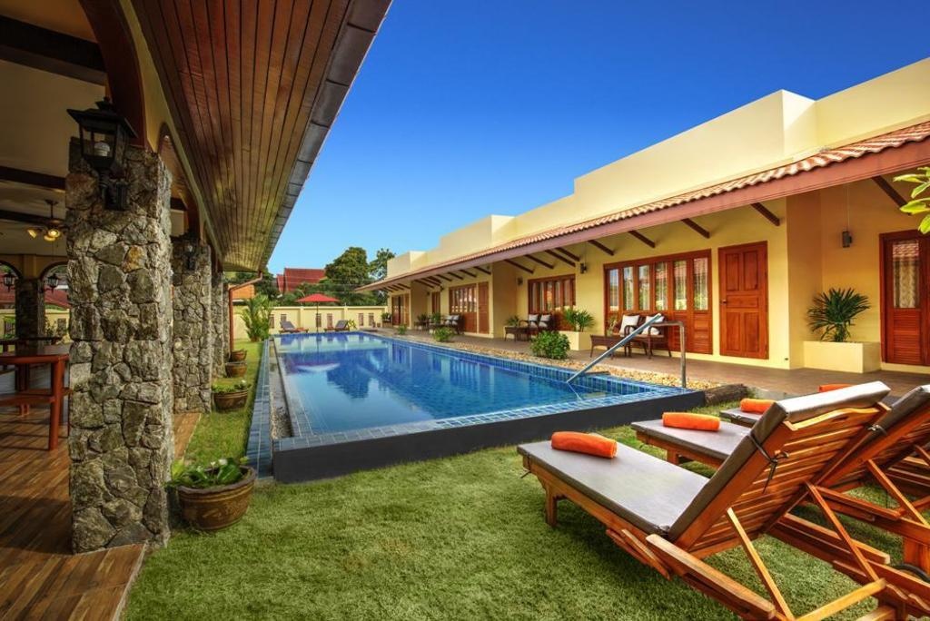 Marigold Resort 8BR W Large Pool GardenfacilitiesBathroom21