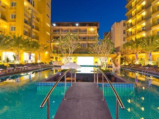 Grand Bella HotelfacilitiesSwimming Pool11