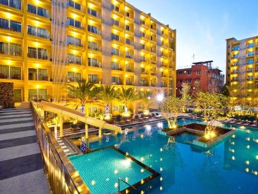 Grand Bella HotelfacilitiesSwimming Pool2
