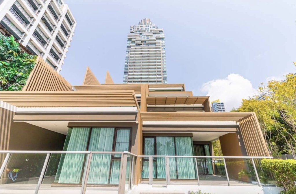 AERAS Luxury Studio CondopropertyviewsExterior View8