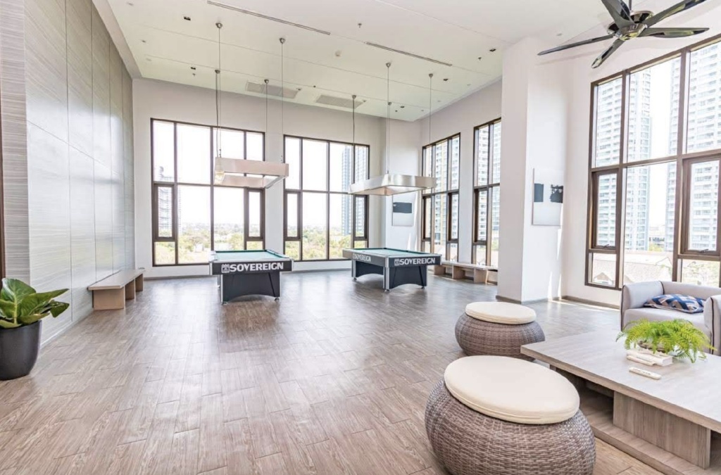 AERAS Luxury Studio CondopropertyviewsInterior View3