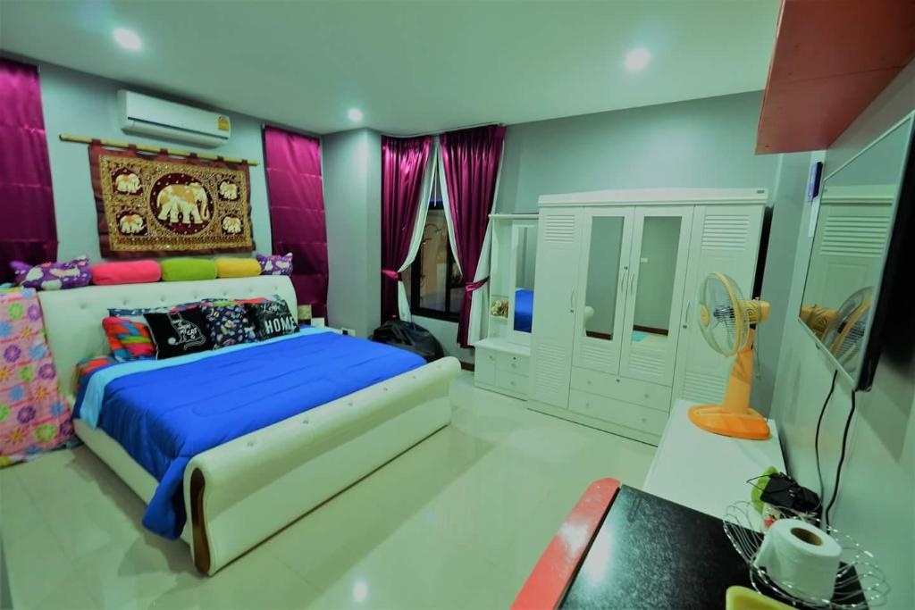 ManeeyahomeFirstroomsrooms Image 11