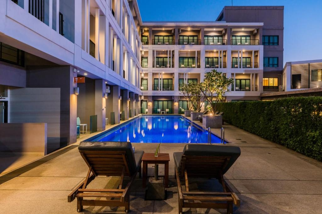 Hotel J ResidencefacilitiesSwimming Pool5