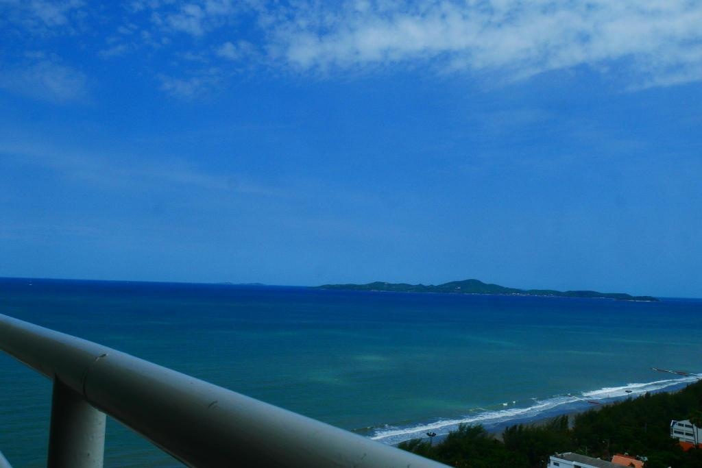 Beach Front Condo Sea View Form Large BalconyfacilitiesSurrounding Environment5