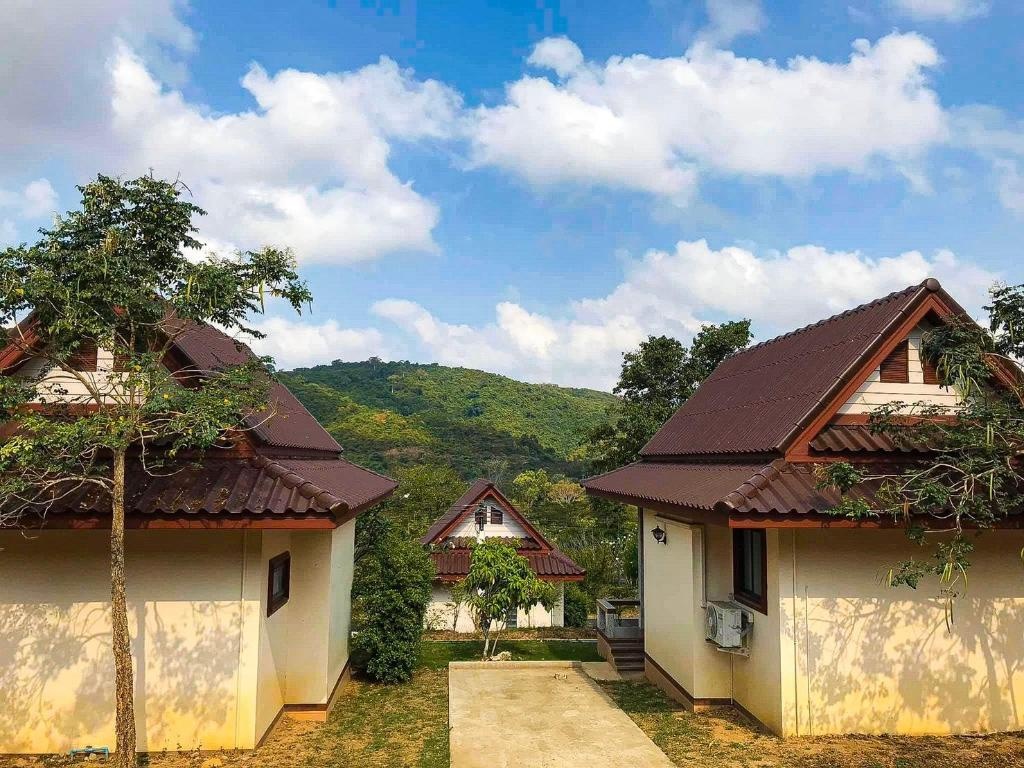 BaanSuantip Resort Sattahiproomsrooms Image 1818