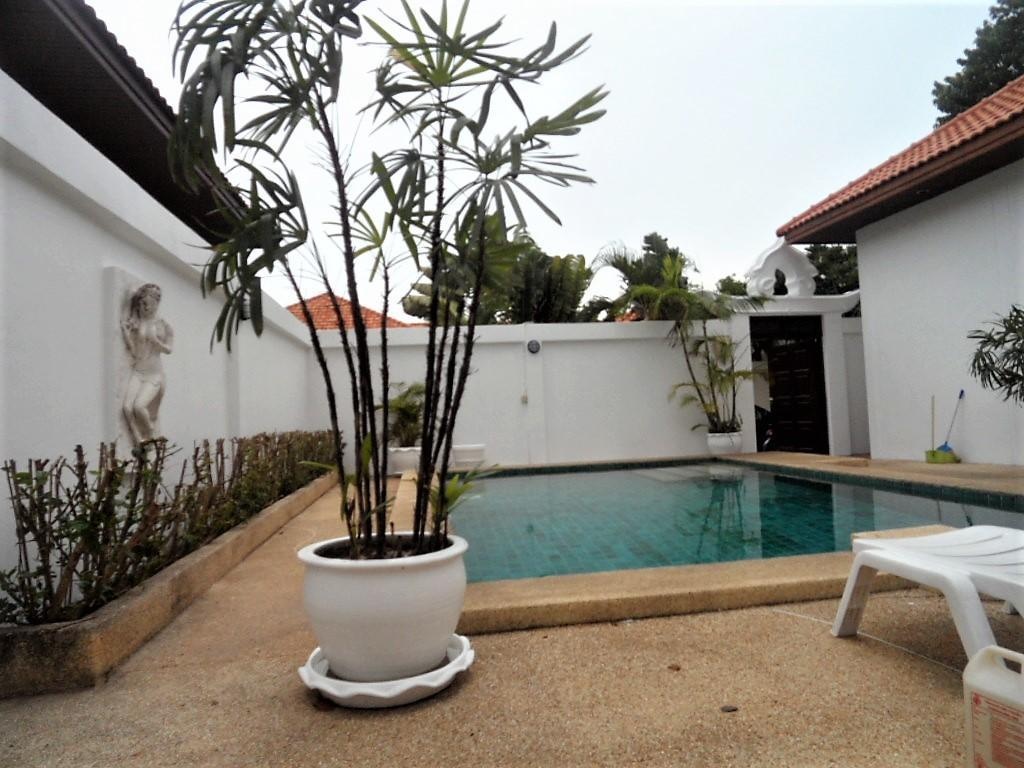 2BR Majestic Residence VillafacilitiesSwimming Pool6