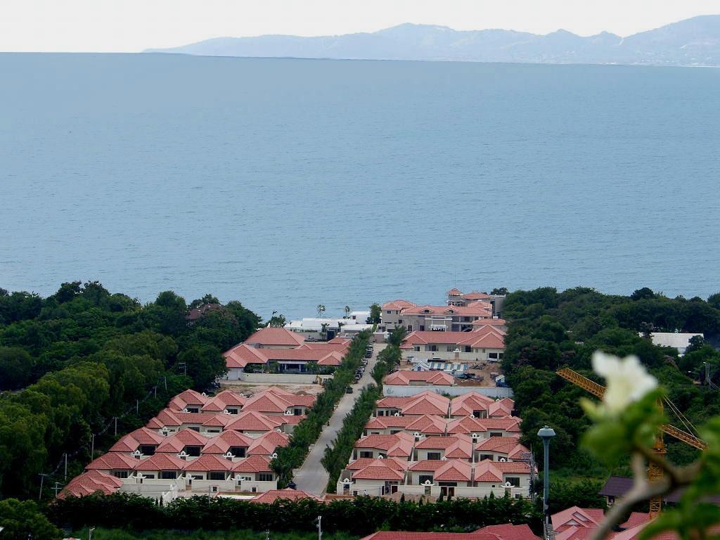 2BR Majestic Residence VillapropertyviewsExterior View1
