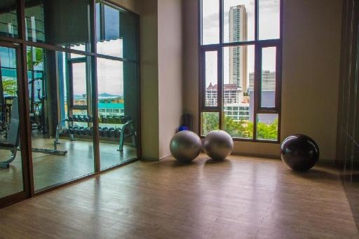 Aeras Beach Front Condo Pattaya Jomtein 35 Sqmfacilitiesfacilities Image 1212